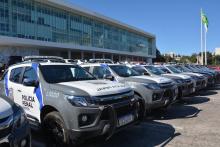Governo oficializa entrega de 225 viaturas e 1.400 coletes balísticos à Polícia Penal do Paraná