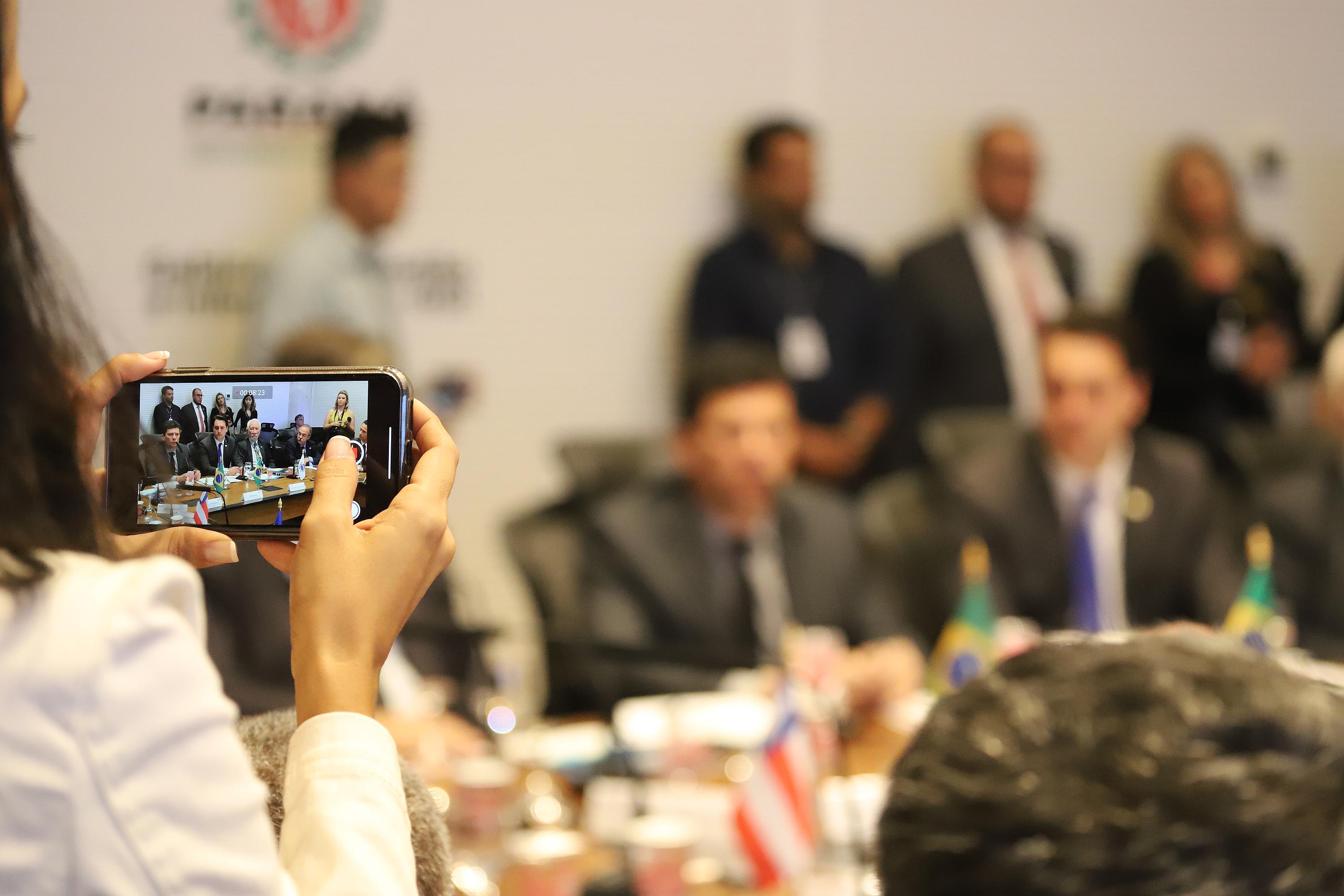 O governador Carlos Massa Ratinho Junior e o ministro da Justiça Sergio Moro, participaram da Encontro do Conselho Nacional de Secretários de Estado da Justiça, Cidadania, Direitos Humanos e Administração Penitenciária, que realiza-se no Palácio Iguaçu. Participaram: os secretários: de Segurança Pública, cel. Romulo Marinho Soares; entre outros.Curitiba, 04-10-19.Foto: Arnaldo Alves / AEN.