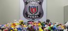 Ação de Páscoa entrega amigurumis produzidos pela Cadeia Pública Hildebrando de Souza a alunos excepcionais de Ponta Grossa