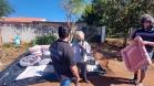 Polícia Penal do Paraná doa camas e roupas pet confeccionadas por apenados a abrigo de animais em Cascavel