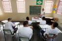 Internos da Penitenciária Estadual de Londrina estudando. Foto: Arnaldo Alves / ANPr (arquivo)