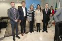 O Paraná cria escritório social para atender indivíduos que deixam o sistema prisional e passam a usar tornozeleira eletrônica. A abertura foi autorizada pelo governador Beto Richa, nesta terça-feira (06/06). O local ofertará diversos serviços de cidadania para auxiliar na reintegração social.Curitiba, 06-06-17.Foto: Arnaldo Alves / ANPr.
