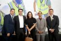 O governador Carlos Massa Ratinho Junior confirmou nesta quarta-feira (18) investimentos do Estado em pacote de obras da área da Segurança Pública. Serão construídas cadeias públicas em Foz do Iguaçu, Londrina, Ponta Grossa e Guaíra e delegacias em Araucária, Almirante Tamandaré e Colombo. A solenidade foi no Palácio Iguaçu, com a presença do secretário da Segurança Pública, Romulo Marinho Soares. Curitiba,18/09/2019 Foto:Jaelson Lucas / AEN