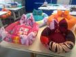 Penitenciária Feminina de Foz reaproveita materiais para confeccionar sacolas e camas para animais abandonados