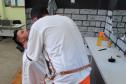 Presos da penitenciária de Cascavel participam de minicurso com barbeiro profissional