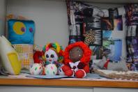 Brinquedos feitos em unidades prisionais são doados para crianças de instituições do Litoral