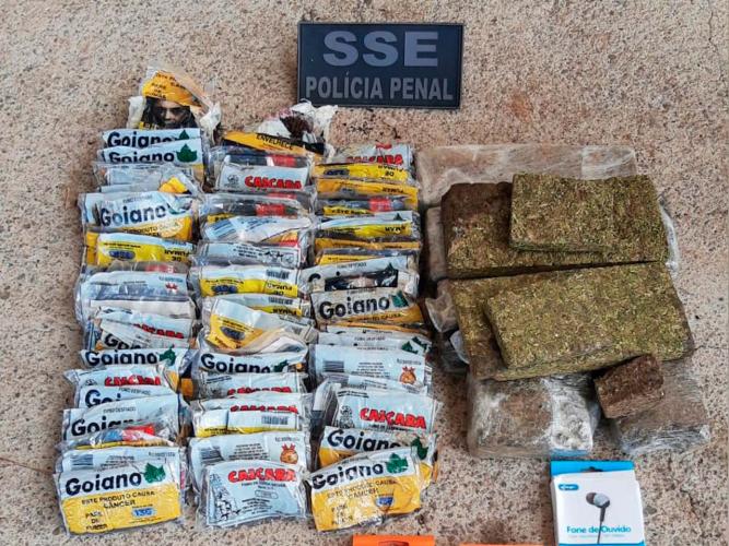 Agentes do Deppen interceptam entrada de drogas e celulares em três unidades do Paraná