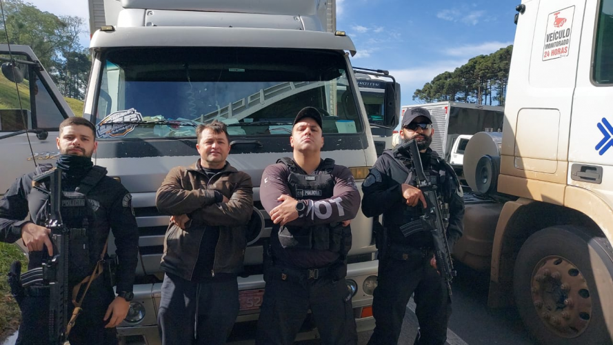 policiais penais de frente