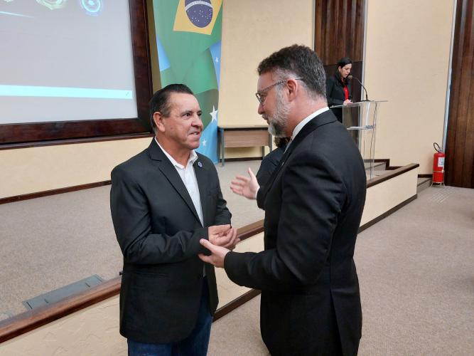 Veteranos da Polícia Penal do Paraná são homenageados em evento da Secretaria Estadual de Segurança Pública – Sesp