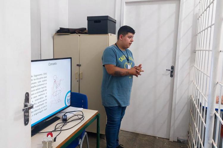 Penitenciária Industrial de Cascavel forma 20 profissionais em curso de maqueiro hospitalar