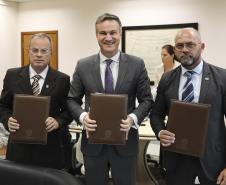 JFPR e Estado do Paraná assinam termo de cooperação para monitoramento dos apenados federais