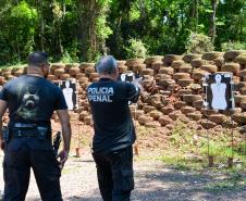 Polícia Penal do Paraná qualifica cerca de 140 policiais em treinamento de habilitação em pistola neste ano