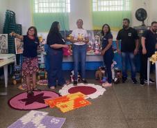 Em Foz do Iguaçu, Polícia Penal realiza entrega de Amigurumis para ONG e Delegacia da Mulher