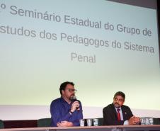 Pedagogos do sistema prisional debatem melhorias e diretrizes pedagógicas no Paraná