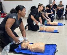 Policiais penais de Foz do Iguaçu recebem treinamento de primeiros socorros em situações de emergência