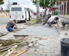 Presos do regime semiaberto em Piraquara trabalham para melhorar a cidade