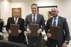 JFPR e Estado do Paraná assinam termo de cooperação para monitoramento dos apenados federais