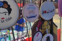 Produção artesanal de apenados é difundida na feira educacional de Londrina