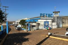 Jovem é presa em flagrante tentando entrar com substância ilícita em unidade prisional de Cascavel