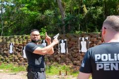 Polícia Penal do Paraná qualifica cerca de 140 policiais em treinamento de habilitação em pistola neste ano