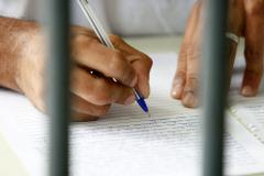 Mais de 1,7 mil presos do Paraná se inscreveram para fazer o Enem-PPL