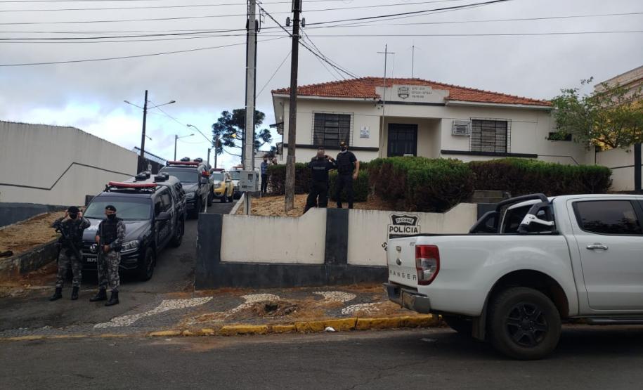 Depen retira presos da Delegacia de Polícia de Palmeira