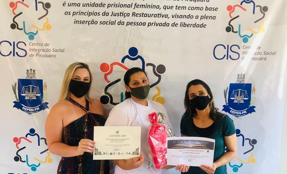 2,2 mil presos participaram dos concursos literário e de desenho do Deppen