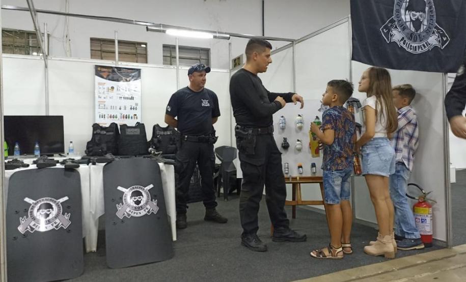 Polícia Penal do Paraná expõe trabalhos e equipamentos em exposição de Paranavaí
