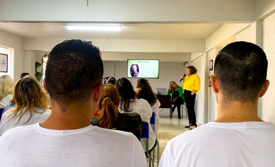 Apenados da Unidade de Progressão de Piraquara apresentam trabalhos finais do Projeto Especial de Literatura