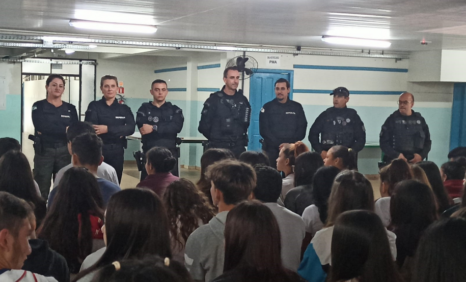 Alunos de Laranjeiras do Sul recebem palestras da Polícia Penal sobre prevenção ao crime e violência