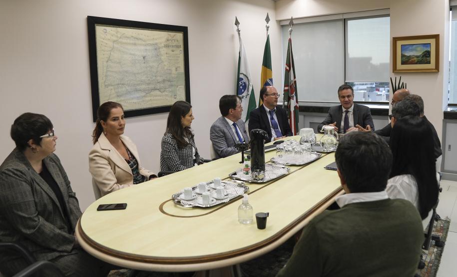 JFPR e Estado do Paraná assinam termo de cooperação para monitoramento dos apenados federais