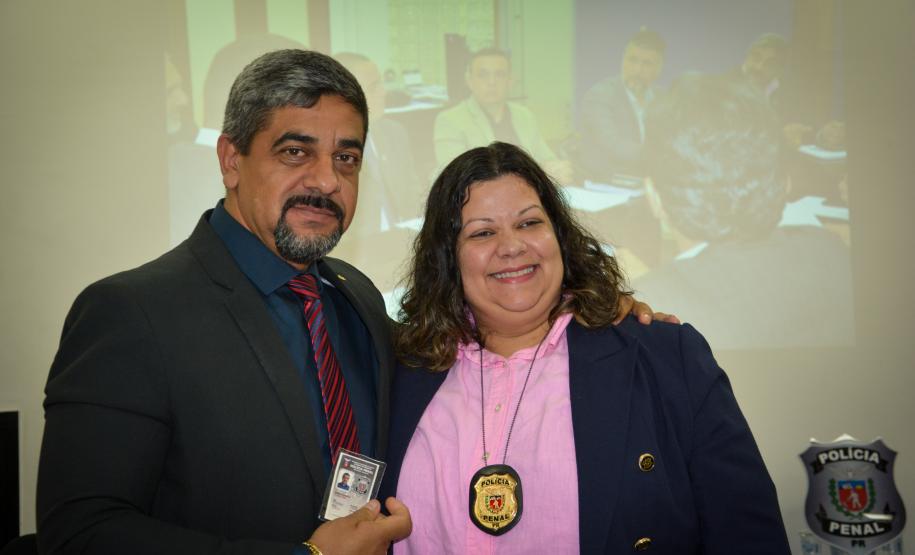 Polícia Penal do Paraná inicia entrega de novas identidades funcionais aos servidores