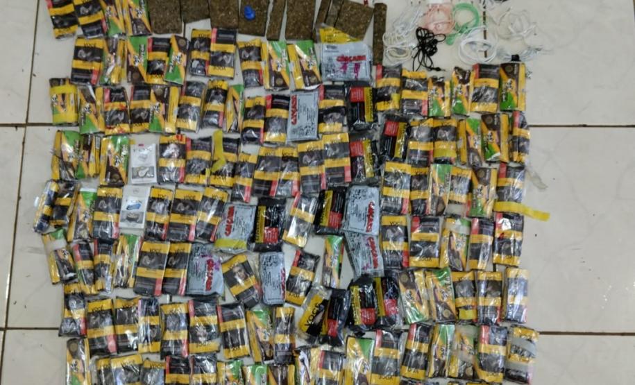 Adolescente é apreendido tentando arremessar ‘kit cadeia’ na unidade de Quedas do Iguaçu