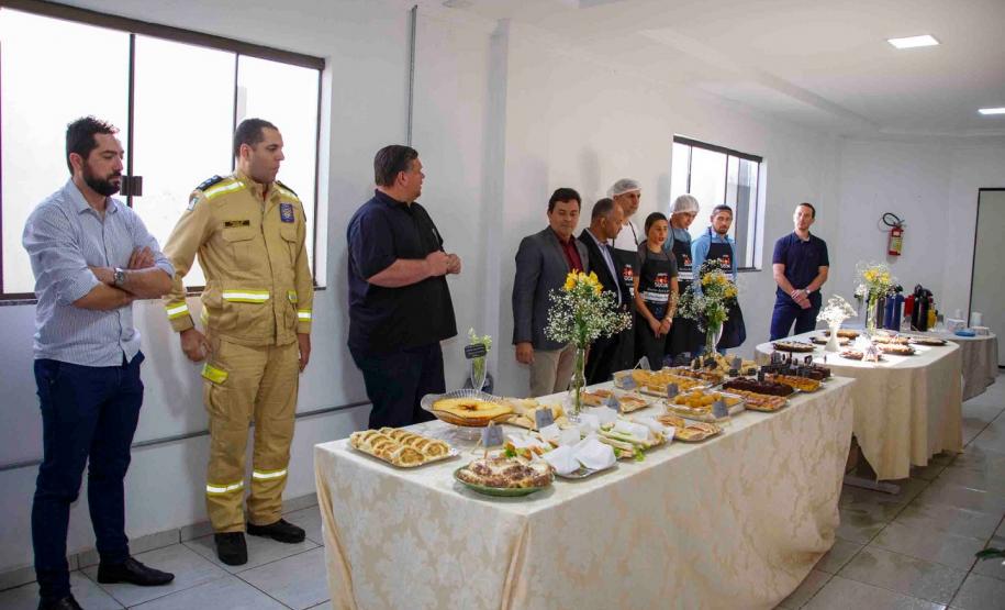 Café Colonial marca o encerramento do Curso de Cozinheiro no Complexo Social de Cascavel