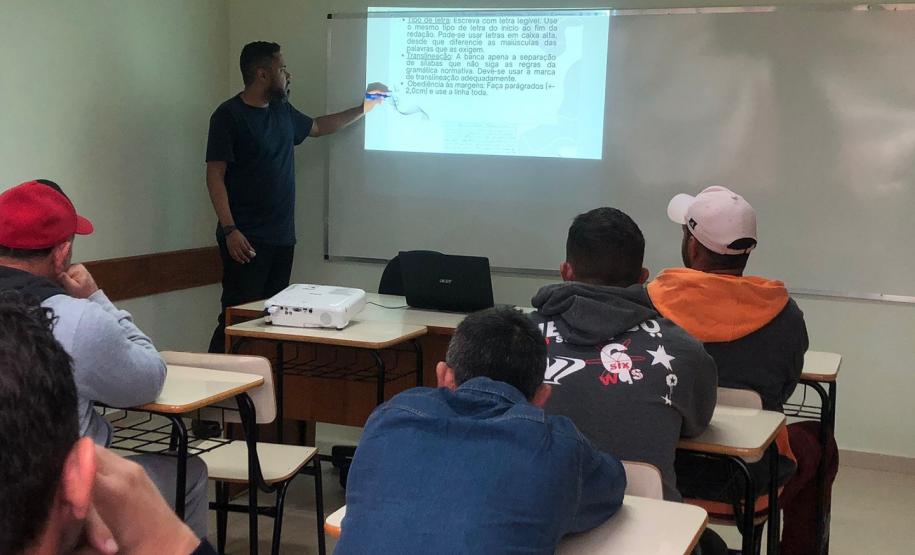 Alunos privados de liberdade participam de ‘aulão’ preparatório para o Encceja PPL