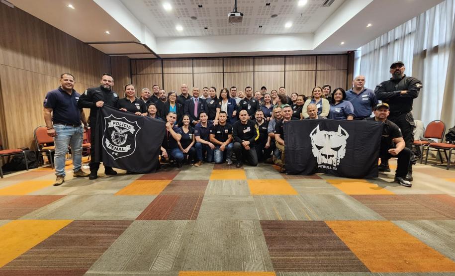 Polícia Penal do Paraná ministra treinamento para agentes penitenciários do Paraguai