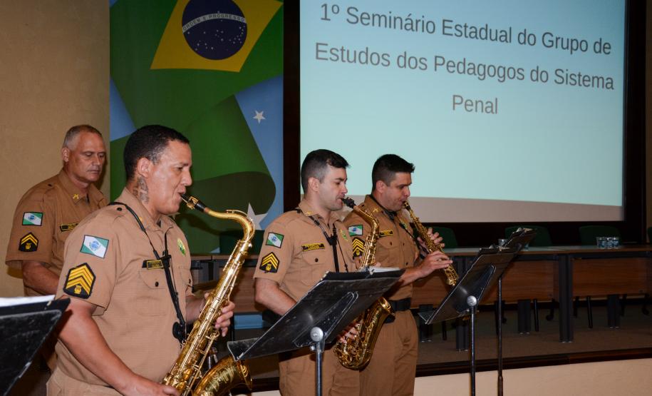 Pedagogos do sistema prisional debatem melhorias e diretrizes pedagógicas no Paraná