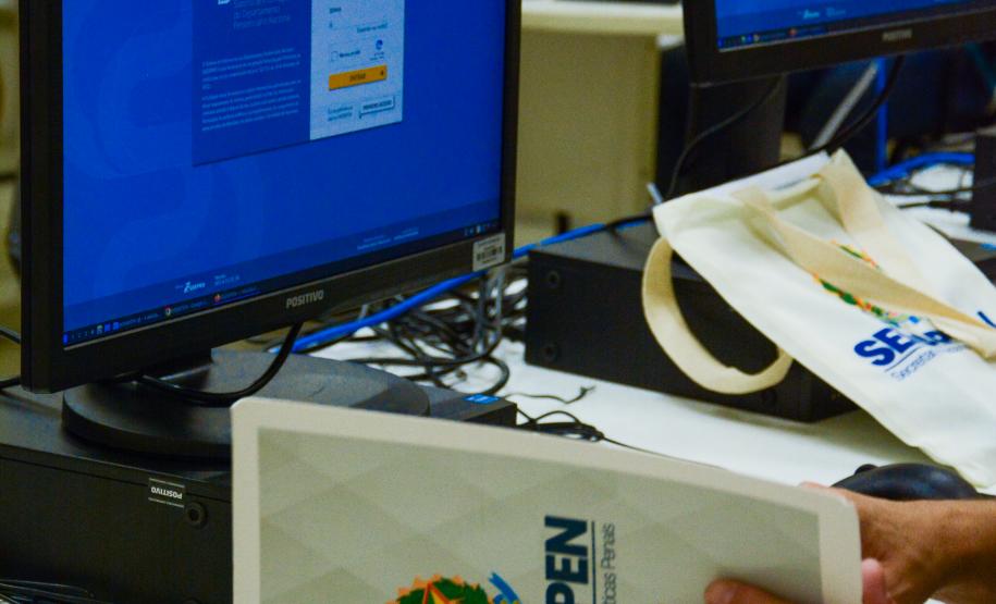 Servidores da Polícia Penal do Paraná recebem treinamento de estatística de dados do Senappen