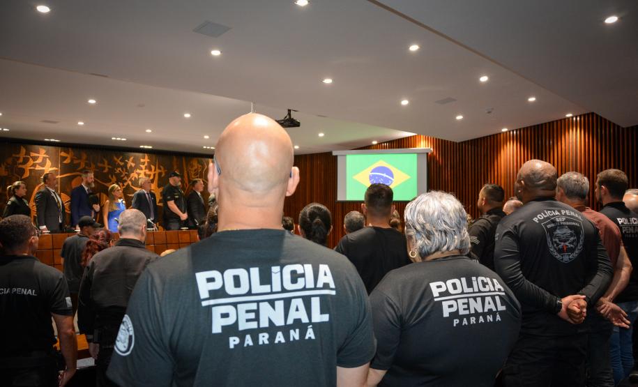 Polícia Penal do Paraná é homenageada na Assembleia Legislativa