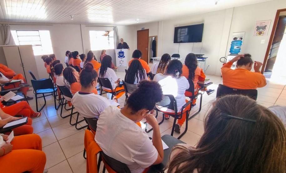 Projeto de enfrentamento às drogas beneficia mulheres privadas de liberdade