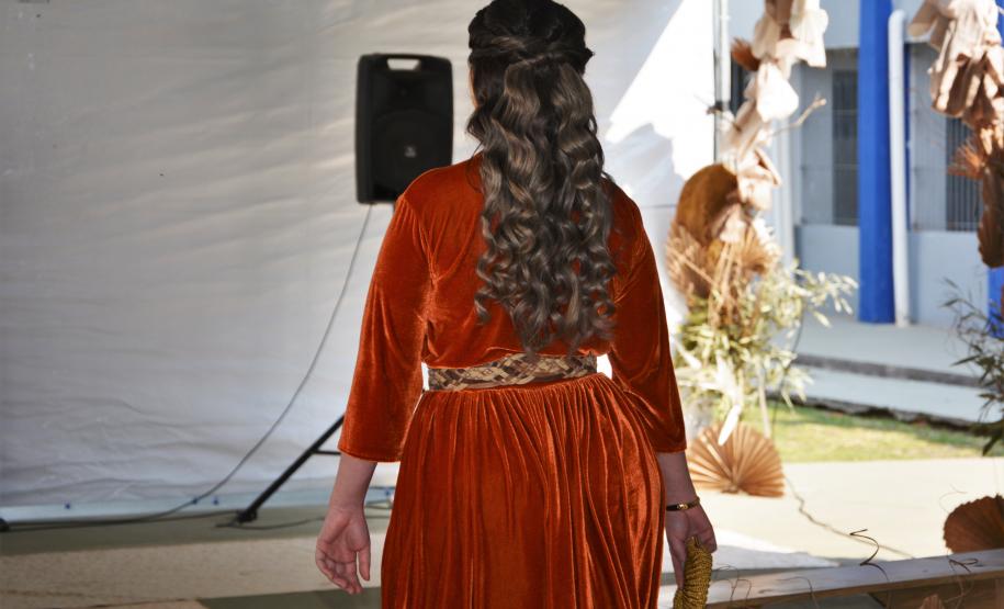 Desfile de Moda na Penitenciária Feminina do Paraná Destaca Talento e Reinserção Social das Custodiadas