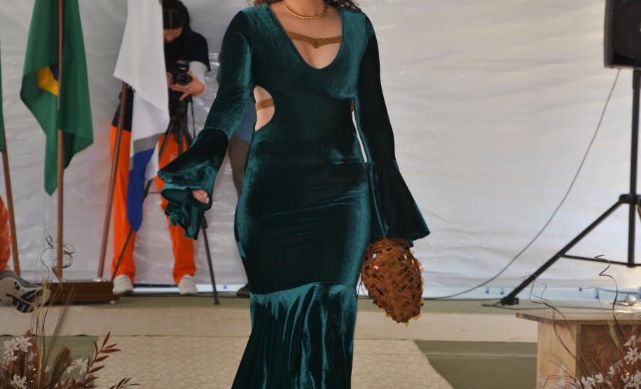 Desfile de Moda na Penitenciária Feminina do Paraná Destaca Talento e Reinserção Social das Custodiadas