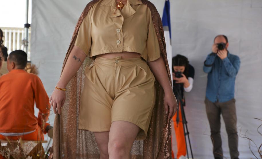 Desfile de Moda na Penitenciária Feminina do Paraná Destaca Talento e Reinserção Social das Custodiadas