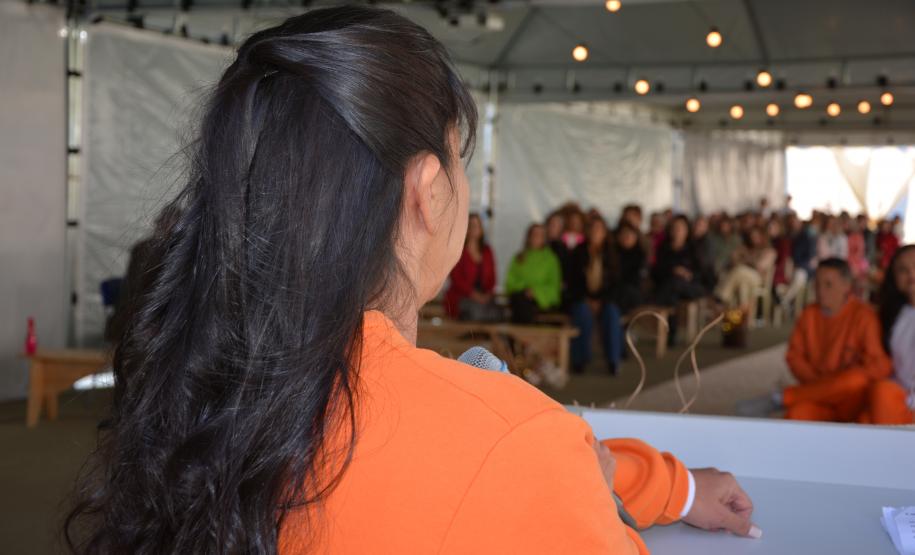 Desfile de Moda na Penitenciária Feminina do Paraná Destaca Talento e Reinserção Social das Custodiadas