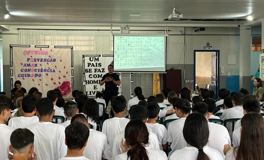 Polícia Penal promove palestras sobre valorização da vida em colégios estaduais de Laranjeiras do Sul