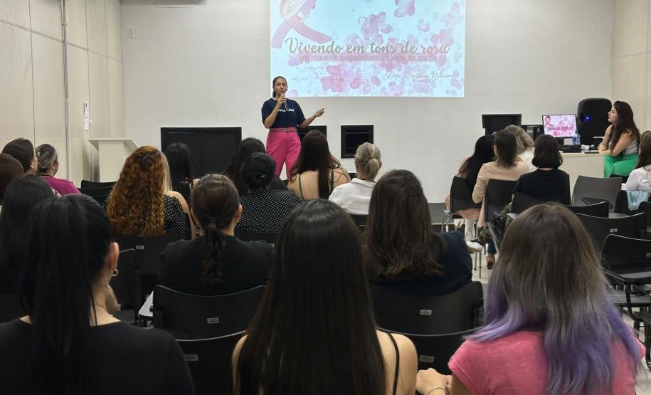 Outubro Rosa reúne diretora-geral e servidoras da sede da PPPR para palestras