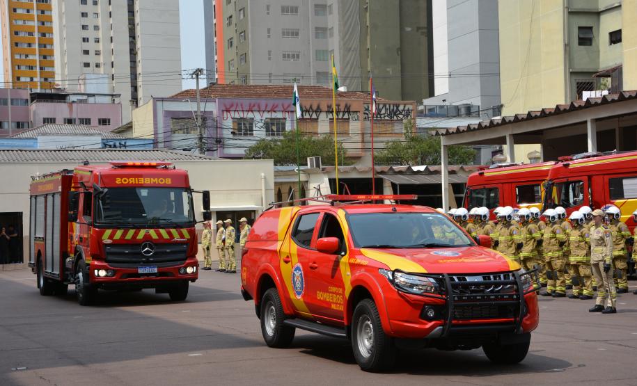 Diretora-geral da Polícia Penal é homenageada em solenidade de 112 anos do Corpo de Bombeiros Militar do Paraná