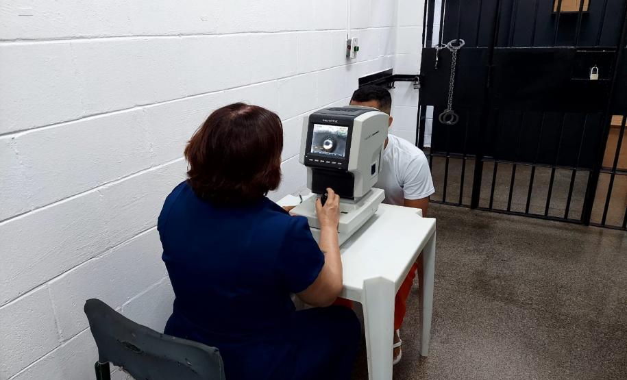 Mutirão de consultas oftalmológicas atende a 90 custodiados em Cruzeiro do Oeste