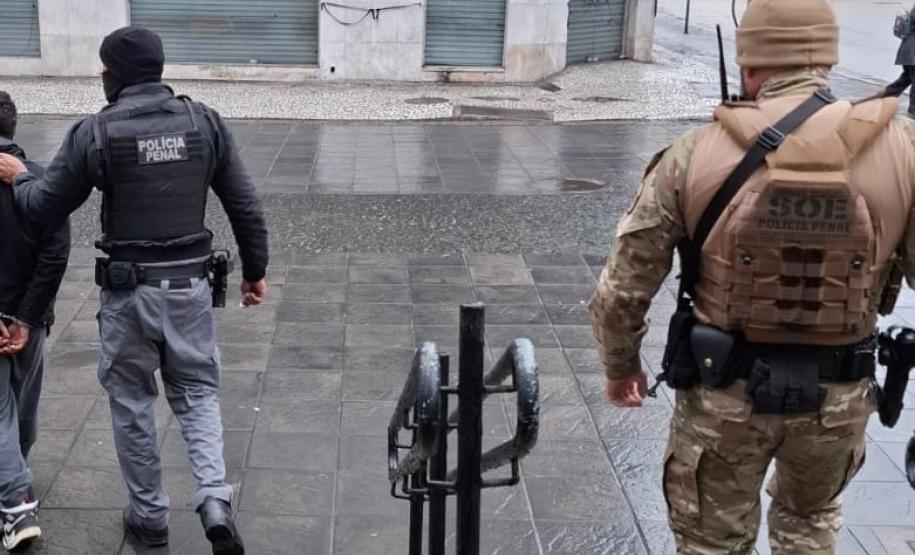 Polícia Penal do Paraná atua em operação integrada no Alto Boqueirão