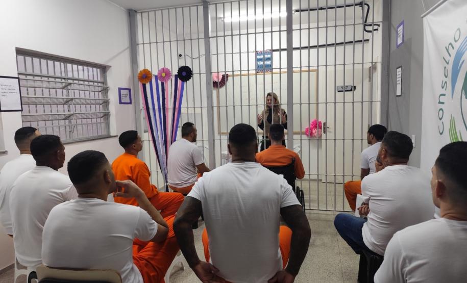 Semana Cultural promove leitura na Casa de Custódia de Arapongas